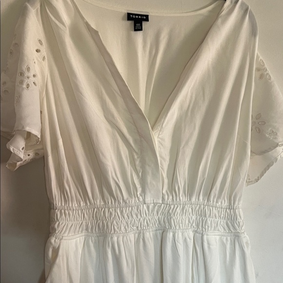 Torrid White Maxi Dress with Eyelet Details - Picture 5 of 5